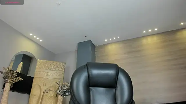 KatieNolan 1 online show from February 14, 2026, 12:35 pm