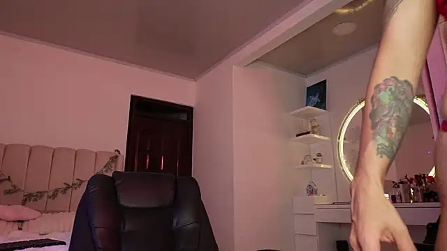 tammylee  online show from December 20, 2025, 4:08 am