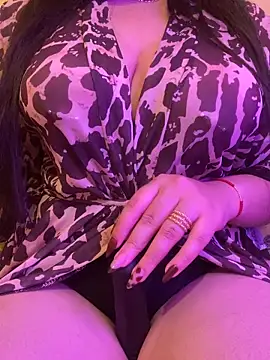 Snapshot of Cameelia chatting on December 20, 2025, 5:14 am Cameelia online show from December 20, 2025, 5:14 am