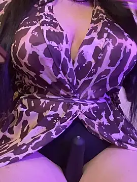 Snapshot of Cameelia chatting on December 21, 2025, 10:50 pm Cameelia online show from December 21, 2025, 10:50 pm