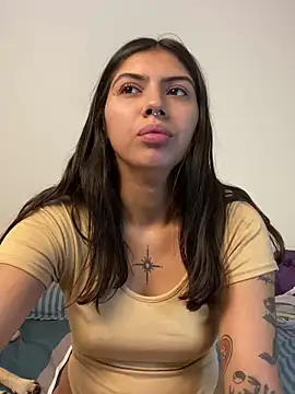 Argentiiniita online show from March 22, 2025, 8:37 pm