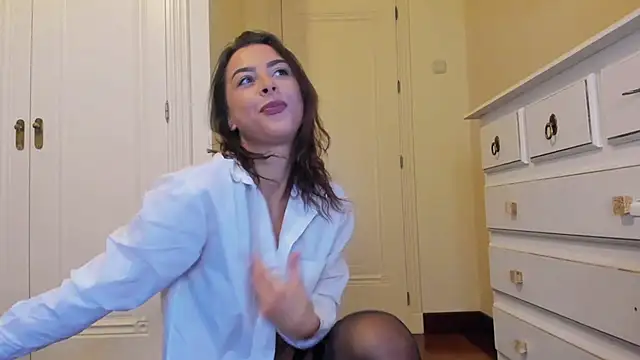 nycole new online show from February 22, 2026, 8:51 pm