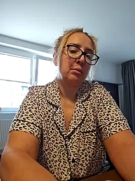 MariaRichi  online show from March 4, 2025, 7:19 am