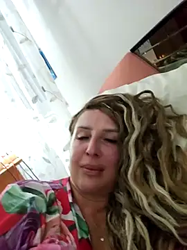 MariaRichi  online show from September 17, 2025, 7:04 pm