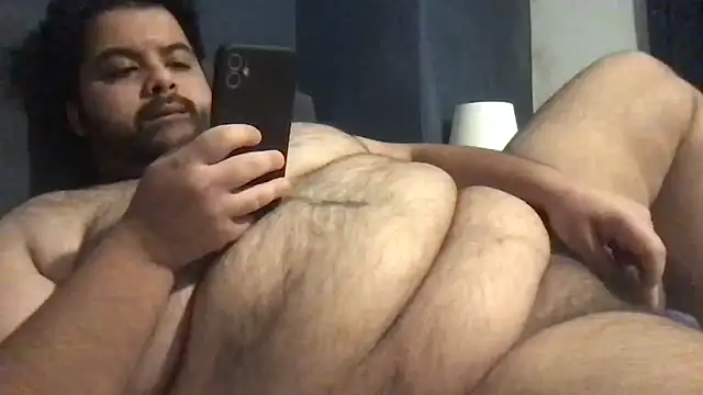 Snapshot of fattboyuk chatting on February 15, 2025, 5:28 pm fattboyuk online show from February 15, 2025, 5:28 pm