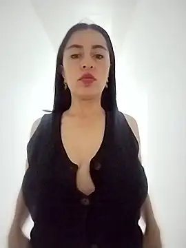 hailey85 online show from January 11, 2026, 5:40 pm