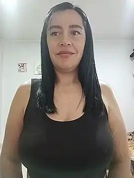 hailey85 online show from June 4, 2026, 12:38 am