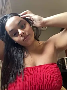 crystalmmour online show from February 17, 2025, 8:04 pm