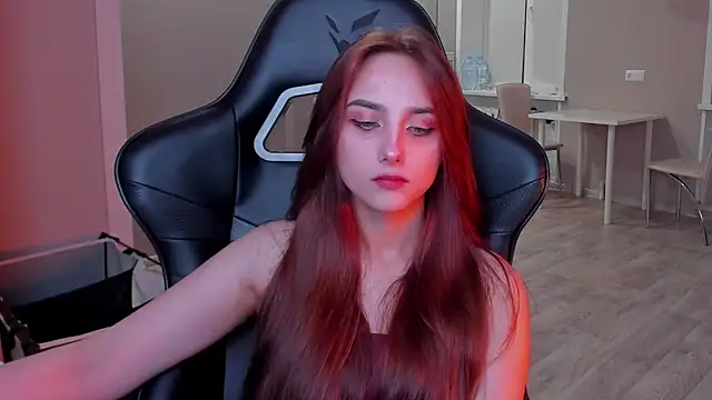 Snapshot of SilverDream chatting on November 7, 2025, 9:26 pm SilverDream online show from November 7, 2025, 9:26 pm