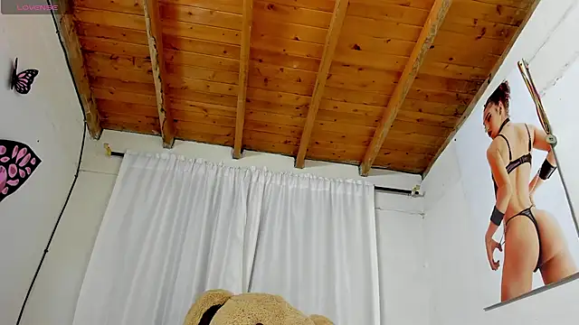 sweet amalia4 online show from September 15, 2025, 3:28 am