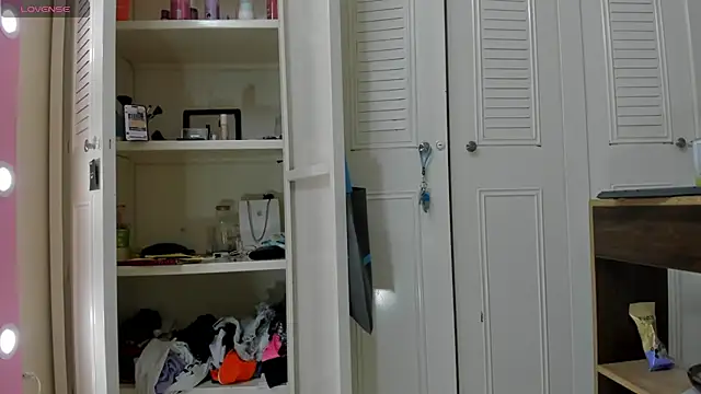 sweet amalia4 online show from October 26, 2025, 7:20 pm