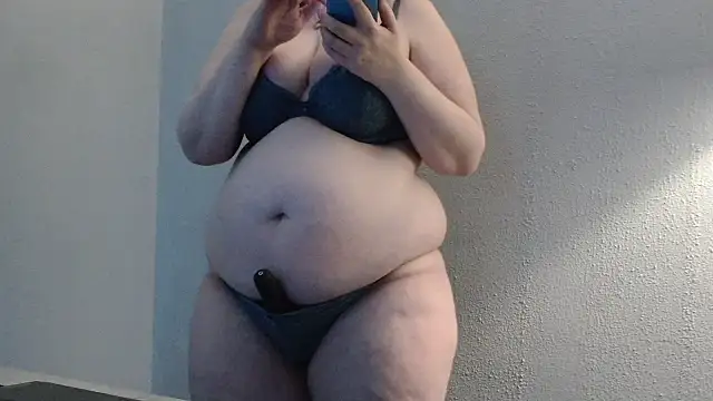 desiree1981 online show from February 27, 2026, 12:05 pm