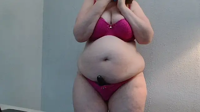 Snapshot of desiree1981 chatting on July 15, 2026, 12:21 pm desiree1981 online show from July 15, 2026, 12:21 pm