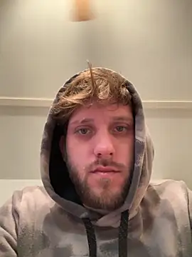 seantolliver57378 online show from October 31, 2025, 11:50 pm