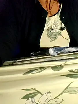 Snapshot of lovelyruhi chatting on February 6, 2025, 6:35 pm lovelyruhi online show from February 6, 2025, 6:35 pm