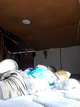 jose5320 20 online show from October 14, 2025, 1:01 pm