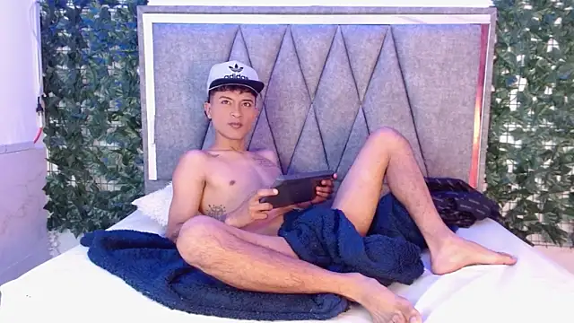 Edward Milleer online show from December 15, 2024, 2:48 pm