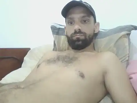 ubermaluco1 online show from February 2, 2025, 7:46 pm