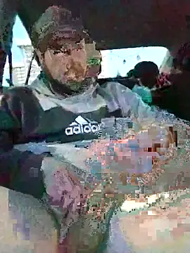 Snapshot of axelongshaft69 chatting on January 7, 2026, 12:13 am axelongshaft69 online show from January 7, 2026, 12:13 am