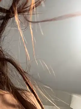 AleFantasy0001 online show from December 2, 2025, 10:49 pm