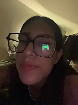 AleFantasy0001 online show from March 22, 2026, 3:54 am