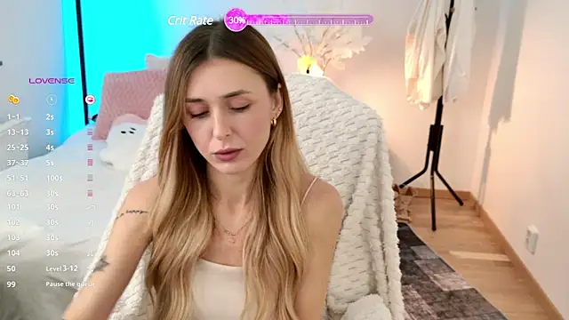 Snapshot of Sophie_Enzo chatting on January 20, 2025, 10:15 pm Sophie Enzo online show from January 20, 2025, 10:15 pm