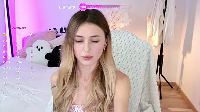 Snapshot of Sophie_Enzo chatting on January 21, 2025, 10:30 pm Sophie Enzo online show from January 21, 2025, 10:30 pm