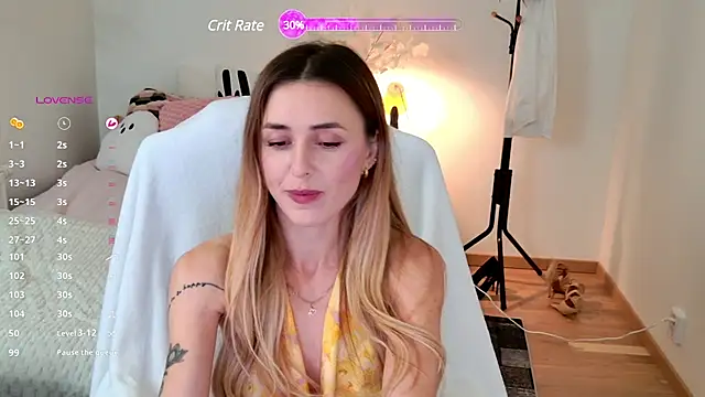 Snapshot of Sophie_Enzo chatting on February 11, 2025, 10:07 pm Sophie Enzo online show from February 11, 2025, 10:07 pm