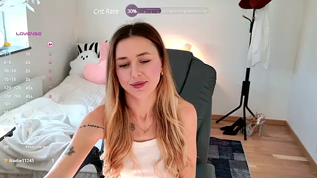 Snapshot of Sophie_Enzo chatting on February 14, 2025, 8:42 am Sophie Enzo online show from February 14, 2025, 8:42 am