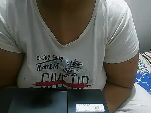 Snapshot of Queen_of_boobs01 chatting on January 15, 2025, 7:55 pm Queen of boobs01 online show from January 15, 2025, 7:55 pm