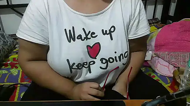 Snapshot of Queen_of_boobs01 chatting on January 28, 2025, 3:25 pm Queen of boobs01 online show from January 28, 2025, 3:25 pm