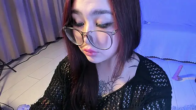 Snapshot of Yuriko_May chatting on January 10, 2025, 9:42 pm Yuriko May online show from January 10, 2025, 9:42 pm