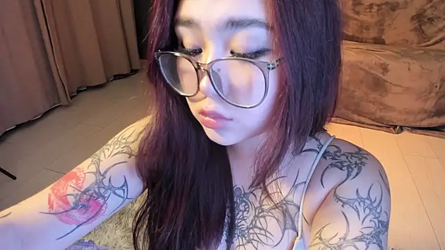 Snapshot of Yuriko_May chatting on January 24, 2025, 2:41 pm Yuriko May online show from January 24, 2025, 2:41 pm