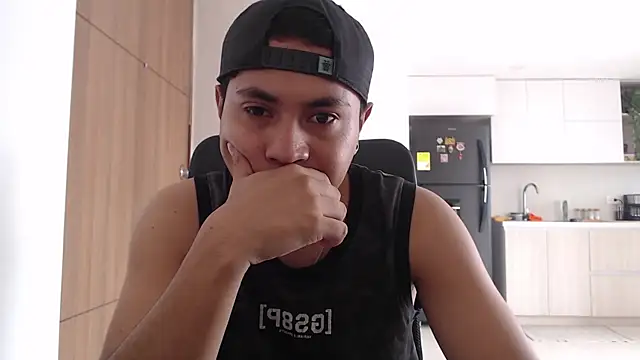 Snapshot of deyzl chatting on April 8, 2026, 8:53 pm deyzl online show from April 8, 2026, 8:53 pm