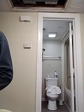 geilerschwanz64 online show from November 11, 2025, 3:34 pm