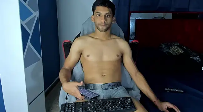 Snapshot of mike_shelby21 chatting on January 1, 2025, 11:27 am mike shelby21 online show from January 1, 2025, 11:27 am