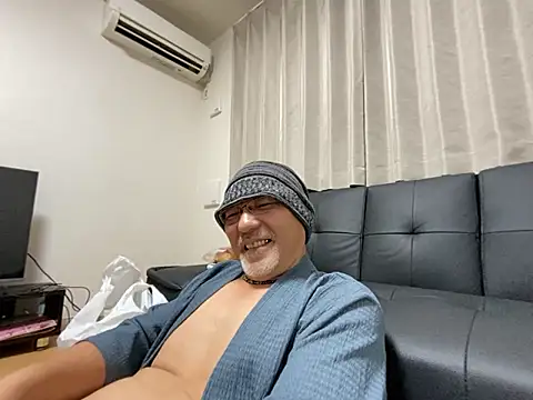 Snapshot of Grandpa29hijii chatting on October 10, 2025, 1:10 pm Grandpa29hijii online show from October 10, 2025, 1:10 pm