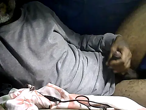 Snapshot of rootsf chatting on October 22, 2025, 10:20 pm rootsf online show from October 22, 2025, 10:20 pm