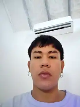 Snapshot of Dalejo02 chatting on December 1, 2025, 8:25 pm Dalejo02 online show from December 1, 2025, 8:25 pm