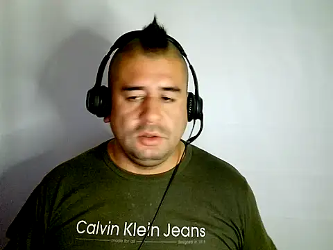 Snapshot of Joy2jordyson chatting on November 15, 2025, 9:39 am Joy2jordyson online show from November 15, 2025, 9:39 am