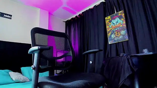 Giomar Reyes online show from April 22, 2026, 5:32 am