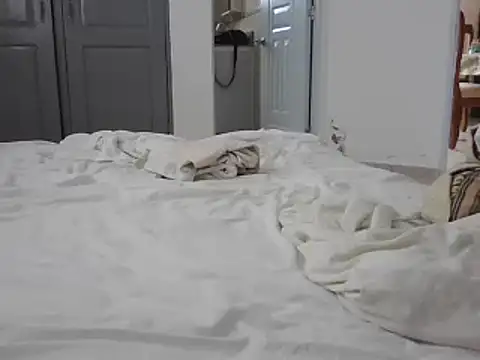 Snapshot of adele-33 chatting on March 14, 2025, 2:08 pm adele-33 online show from March 14, 2025, 2:08 pm