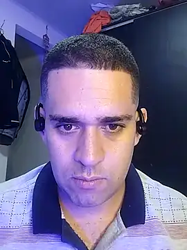 Snapshot of CRISTHIAN_GREY01 chatting on March 12, 2025, 3:24 am CRISTHIAN GREY01 online show from March 12, 2025, 3:24 am