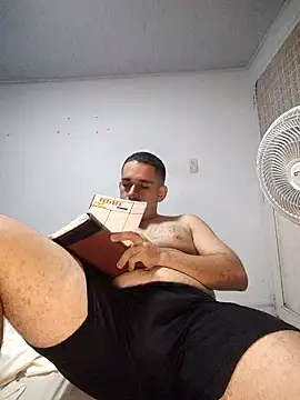 Snapshot of CRISTHIAN_GREY01 chatting on October 5, 2025, 6:23 am CRISTHIAN GREY01 online show from October 5, 2025, 6:23 am