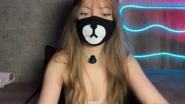 Snapshot of Your_Little_Bear chatting on June 16, 2026, 1:08 am Your Little Bear online show from June 16, 2026, 1:08 am