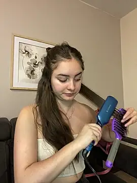 imlindapink online show from February 24, 2025, 10:25 pm