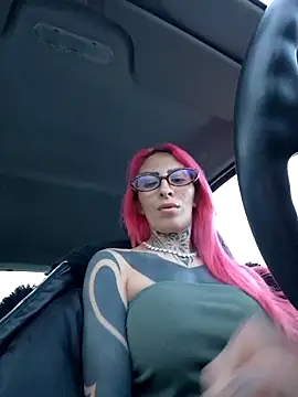 Snapshot of bambolinaofficial chatting on February 13, 2026, 4:36 pm bambolinaofficial online show from February 13, 2026, 4:36 pm