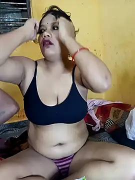 Snapshot of Radhikadavi879 chatting on January 19, 2025, 11:53 pm Radhikadavi879 online show from January 19, 2025, 11:53 pm