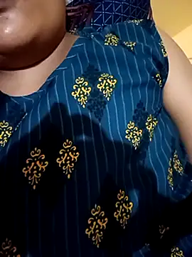 Snapshot of Radhikadavi879 chatting on February 4, 2025, 5:01 pm Radhikadavi879 online show from February 4, 2025, 5:01 pm