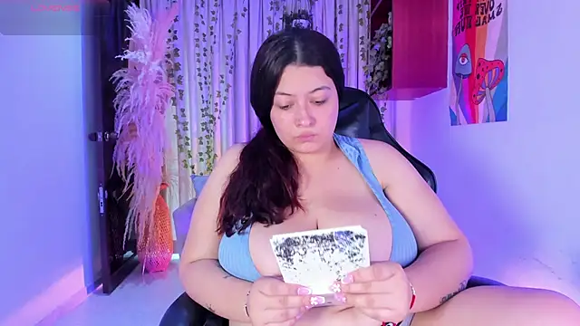 Snapshot of JulietaKane chatting on May 23, 2026, 10:03 pm JulietaKane online show from May 23, 2026, 10:03 pm
